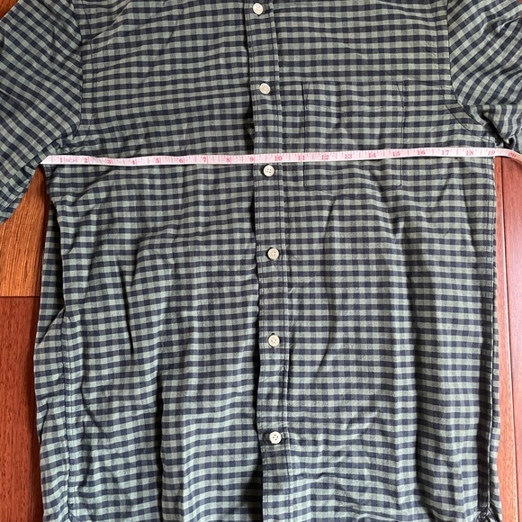 H and M casual button down shirt NWT - Picture 2 of 3